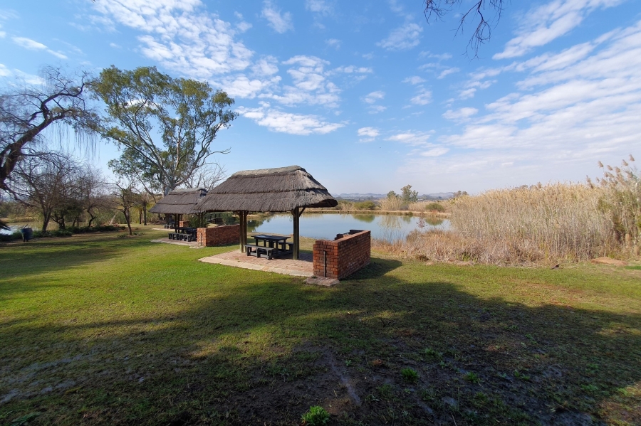 1 Bedroom Property for Sale in Brits Rural North West
